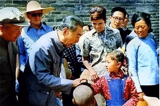 84年周總理三弟去西花廳,鄧穎超感慨:今天,我倒要說說我的委屈
