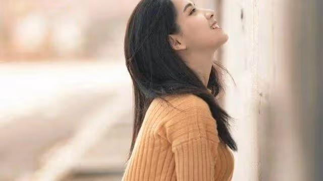 「兒媳婦,你跟我兒子都結婚一年了,把房本上加上他的名字吧」