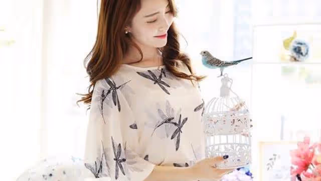 妻子假裝暈倒試探丈夫,丈夫的舉動她樂開了花,丈夫給妻子一巴掌