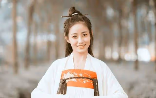 「兒媳，你出去住吧，你小叔子被你害的差點離婚」「房本寫我名」