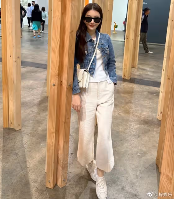 郭富城老婆曬大女兒近照，C寶長高不少，可愛漂亮和媽媽長超像