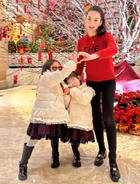 郭富城老婆曬大女兒近照,C寶長高不少,可愛漂亮和媽媽長超像