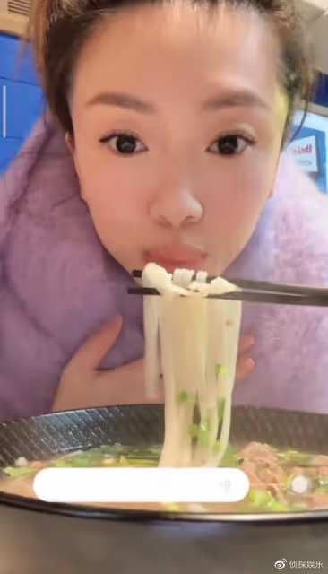 快生了!鄭愷前任與老公為寶寶買衣服,粉嫩小裙子曝光小baby性別