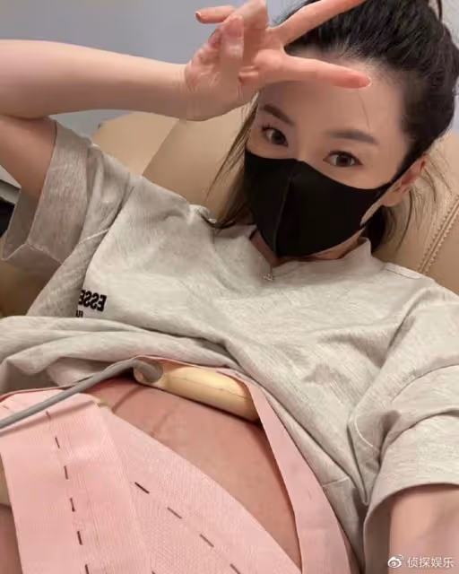 快生了！鄭愷前任與老公為寶寶買衣服，粉嫩小裙子曝光小baby性別