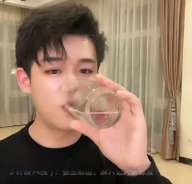 開戰!張蘭對前直播團隊趕盡殺絕,孟賀威脅將曝張蘭汪小菲猛料