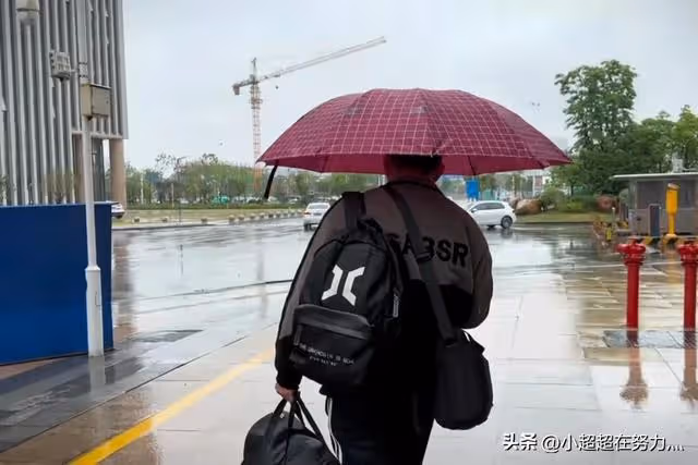 二哥心懷感恩、遠赴贛州,返程卻沒人願意送到車站,真是世態炎涼