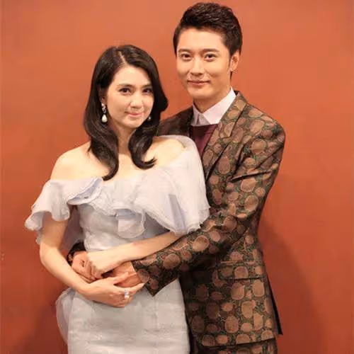 洪欣大兒子氣質大變樣!「金髮煙熏妝」酷似小狼狗,超狂大長腿「身高直逼190」,網直呼:認不出!