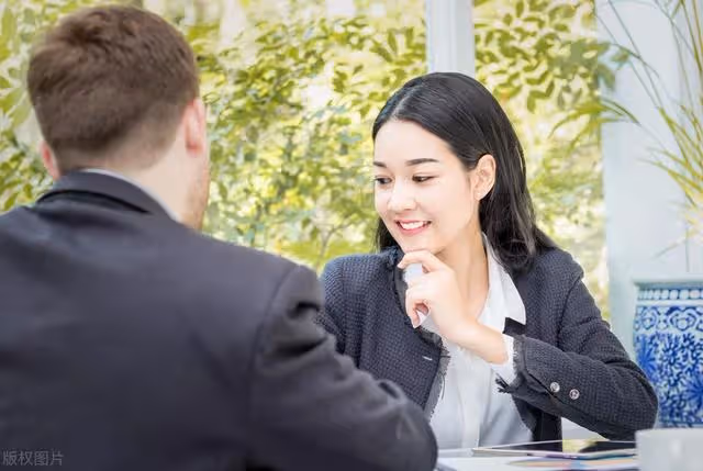 你弟結婚，你才送三千？你作為姐姐，得送三萬  女兒：嫌少，就還給我