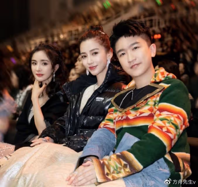 張大大曬微博之夜私房照，楊冪baby劉詩詩生圖曝光，肌膚完美零瑕疵