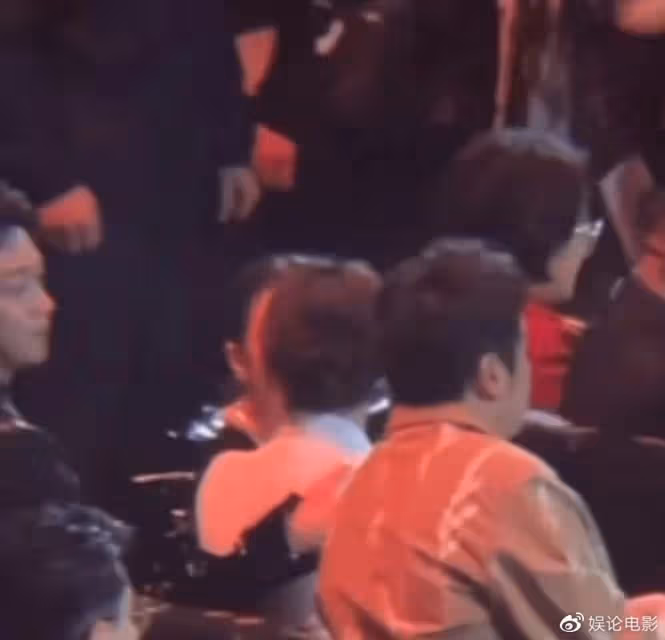 還是女明星搞笑,惠英紅吃醋宋佳親馬麗,發文質問為什麼不親她