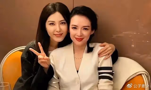 她是中戲最美校花,把3位前任捧成了影帝,自己47歲仍單身
