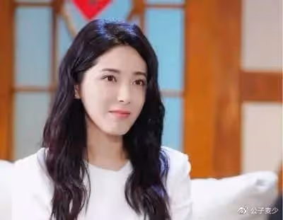她是中戲最美校花，把3位前任捧成了影帝，自己47歲仍單身