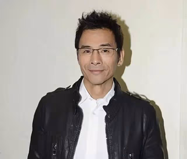 TVB知名男星疑患病，近照面頰凹陷身材消瘦，割膽手術致氣血不足
