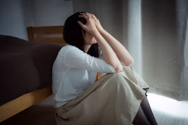 被母逼到憂鬱症！資優生2度休學「崩潰慘成特教生」　住院吃藥「23歲重考上北一女」逆轉人生　　　