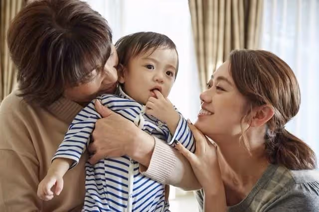 幫女兒帶娃,聽到親家母給女婿出主意算計我,第二天我憤怒離開