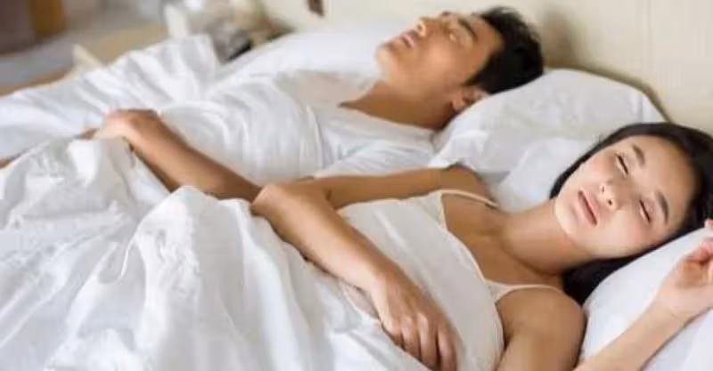 新婚第二天，妻子「睡到中午才醒」客廳傳來吵鬧　起身查看後「妻子含淚報警」：無法忍受！