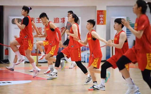 李夢出軌事件不雅照流出,兩大隱情曝光,公眾最擔心的事即將發生