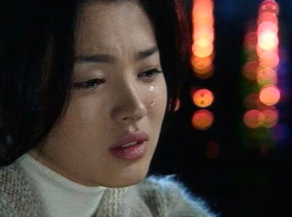 垃圾桶里發現一東西我怒罵女兒,女兒含淚說一番話,讓我後悔不已