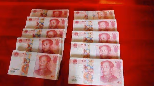 老公工傷獲得二十萬賠償款,我去了一趟銀行,回來跟老公提出離婚