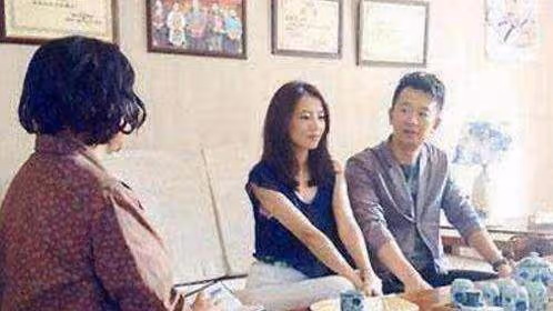 未婚先孕去拜訪准婆婆拜訪,准婆婆用鹹菜招待我,走進廚房我哭了