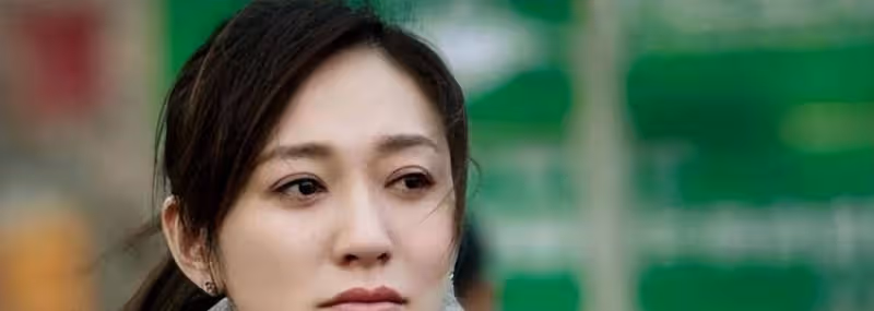 「苦相臉」的女生，一般有這些特徵，看著不友好還顯老