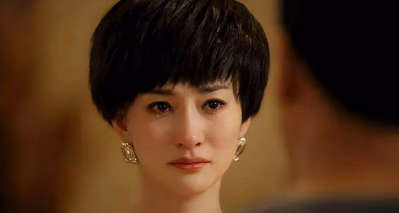「苦相臉」的女生，一般有這些特徵，看著不友好還顯老