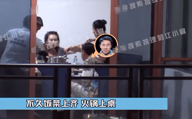 徐志勝女友真容首曝光，貼心幫夾菜愛抽電子菸，呼蘭老婆雙腿修長