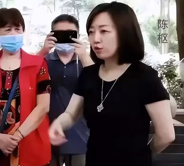 漠視女性正常情愛欲求，惡炒李夢陳樞張琳，男人不應自省做點什麼