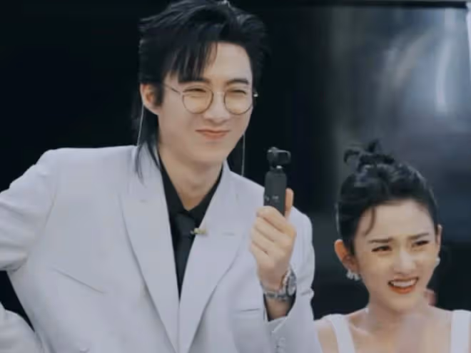 突發!曝劉宇寧已離婚,和前妻育有一女,狗仔稱手裡還有大量猛料