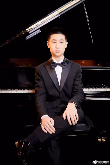 林永健兒子近照曝光,12歲大竣等比例長大,和爸爸長得一模一樣