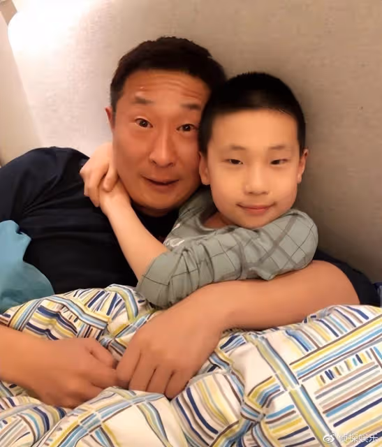 林永健兒子近照曝光,12歲大竣等比例長大,和爸爸長得一模一樣