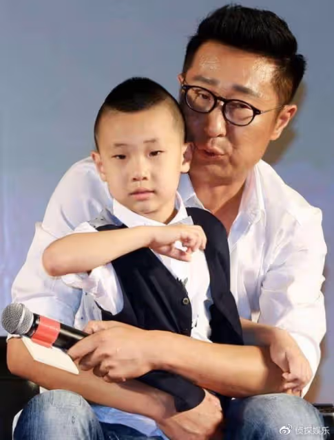 林永健兒子近照曝光,12歲大竣等比例長大,和爸爸長得一模一樣