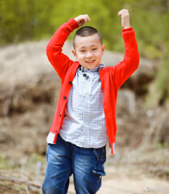 林永健兒子近照曝光,12歲大竣等比例長大,和爸爸長得一模一樣