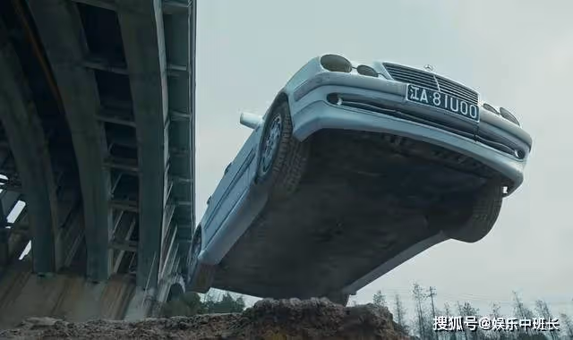 《他是誰》聶小雨是死是活？拿著斧頭的男人，恐是聶家的救星