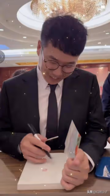 石明:很開心遇見你,希望再見的時候,陽光萬里。