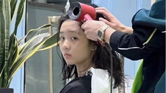 孫莉否認女兒染金髮買熱搜，首回應多多被造黃謠風波，黃磊超自責