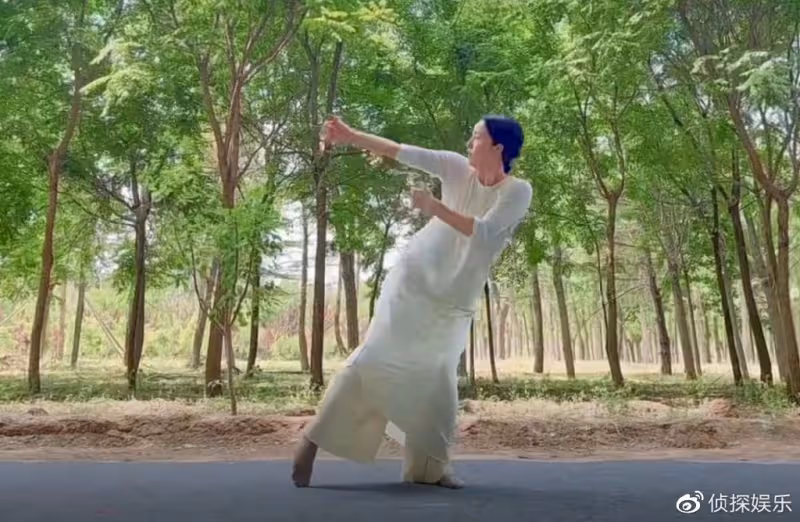 孫莉否認女兒染金髮買熱搜,首回應多多被造黃謠風波,黃磊超自責