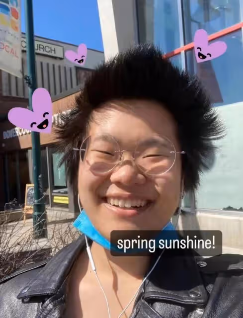 畢福劍女兒長居國外曝近照!爆炸頭身材壯碩,撞臉張嘎似女漢子