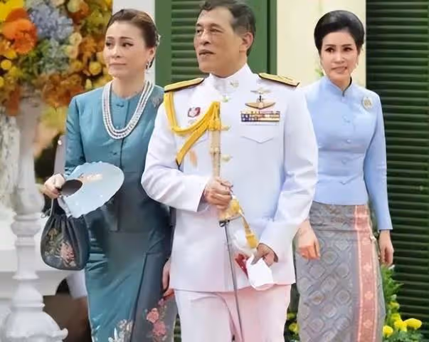 泰王給了思蕊梵新任務,要公主為詩妮娜撐腰,貴妃的好運來了
