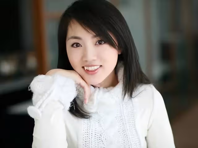 凍齡女神楊丹,與初戀隱婚生子,主持天氣預報25年卻並非央視員工