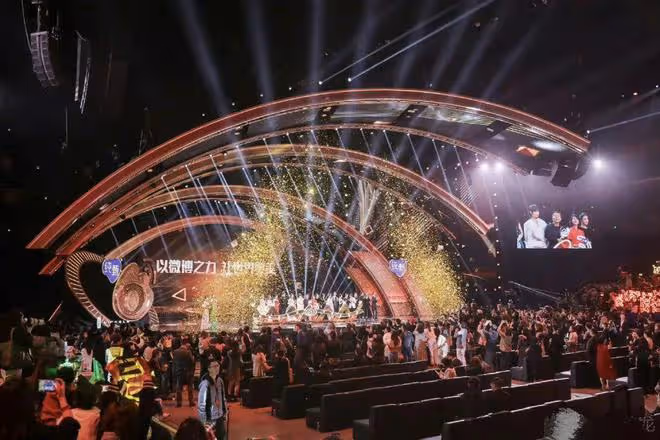 時隔四年維密秀重新回歸,中國4位超模早已分道揚鑣,命運各不同