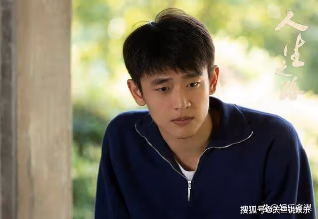 《人生之路》高雙星頂替被曝光，主動自首坐牢，髙加林成著名作家