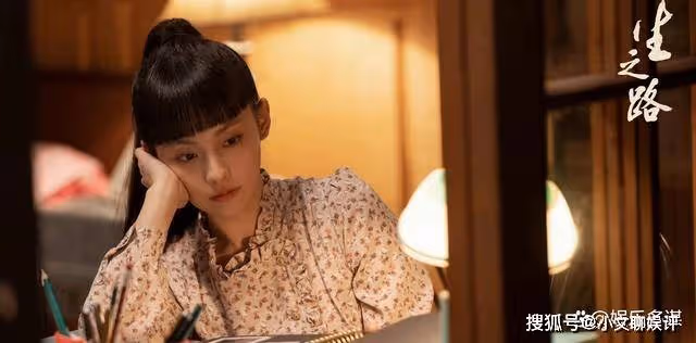 《人生之路》劉巧珍向高加林索吻，意外露出腰間胎記，高加林看到後瞬間崩潰