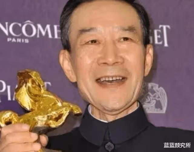 李雪健被小鮮肉質疑:我演男主角只拿4000塊,王思聰:給你4000都多