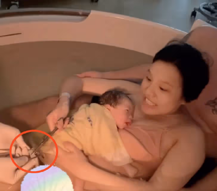 謝依霖曬生產視頻為3歲兒子慶生,她親自剪臍帶,疑因不舍花錢拒打無