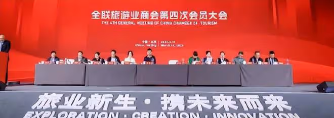60歲何超瓊不言退休計劃,為旅遊業做貢獻,獲得坦尚尼亞大使稱讚