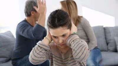 「老婆,不是過得好好的嗎,為啥要離婚?」「我的心早死了 」