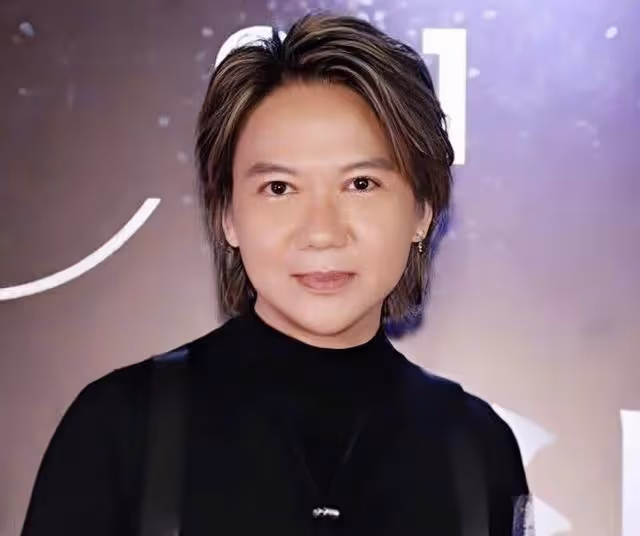 香港知名男星與女友分手，對方消費高，戀愛17年仍未存夠老婆本