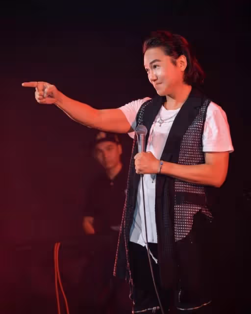 香港知名男星與女友分手,對方消費高,戀愛17年仍未存夠老婆本