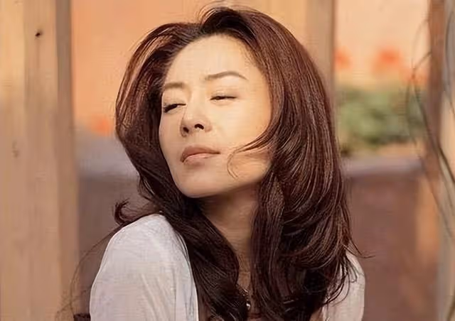61歲劉德華官宣離婚?女方自曝「房事」細節,網友炸了:太噁心了